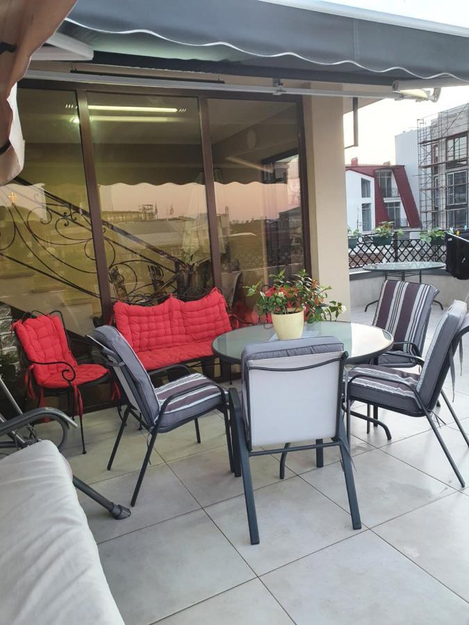 Piazza Batumi Guesthouse Eksteriør bilde