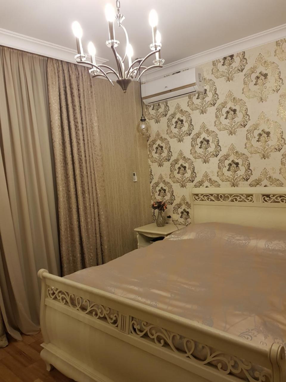 Piazza Batumi Guesthouse Eksteriør bilde