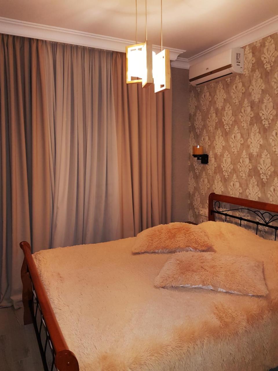 Piazza Batumi Guesthouse Eksteriør bilde