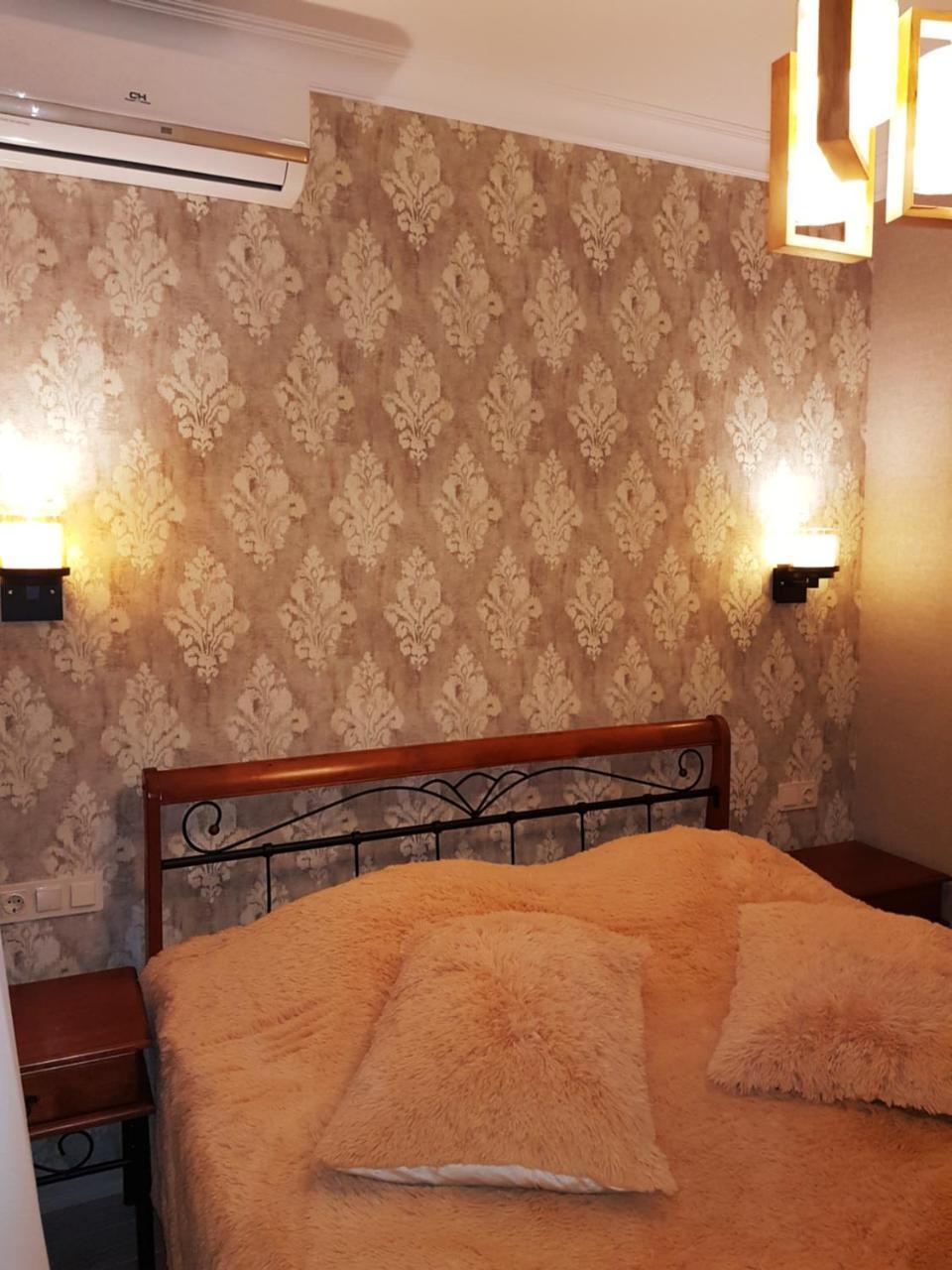 Piazza Batumi Guesthouse Eksteriør bilde
