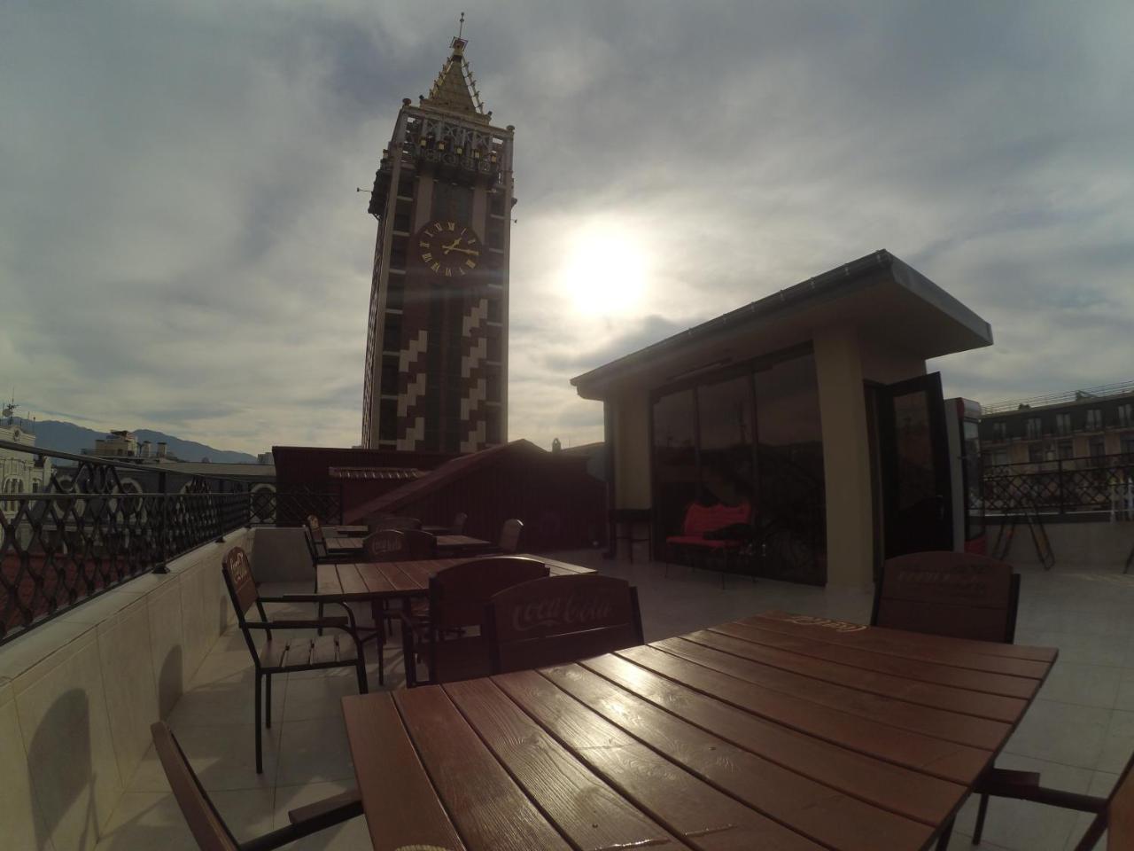 Piazza Batumi Guesthouse Eksteriør bilde
