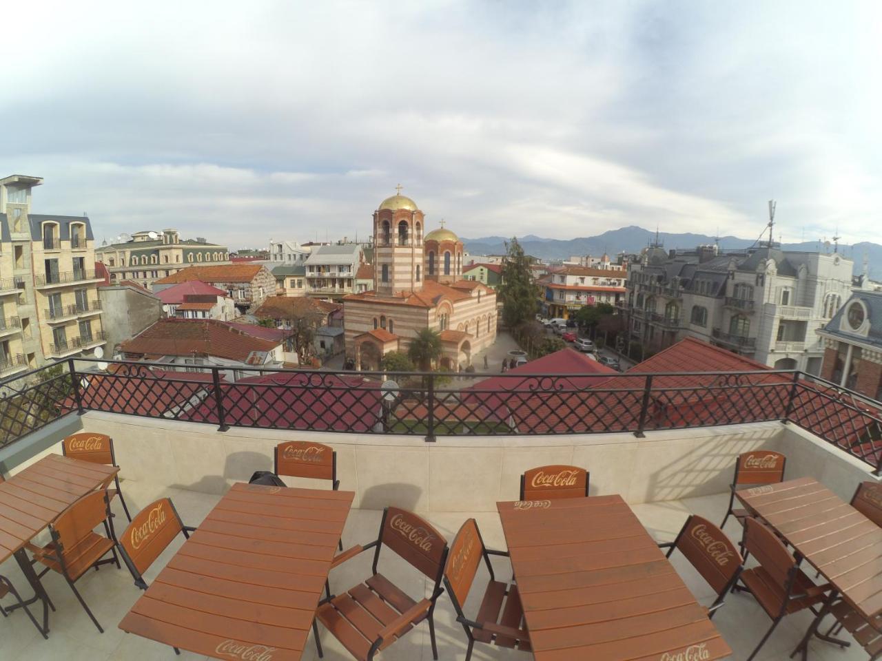 Piazza Batumi Guesthouse Eksteriør bilde