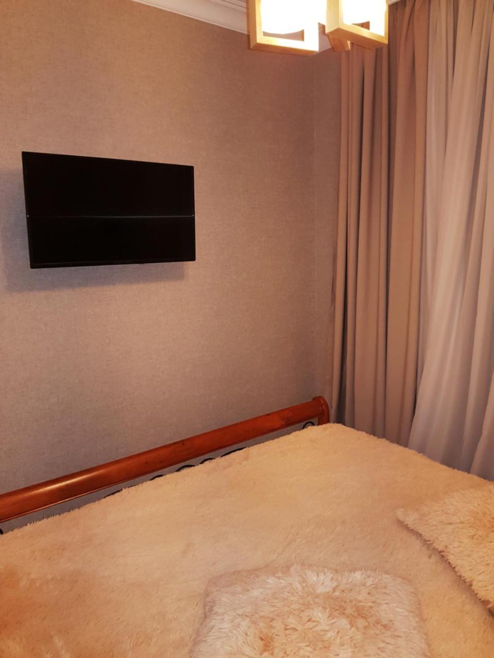 Piazza Batumi Guesthouse Eksteriør bilde