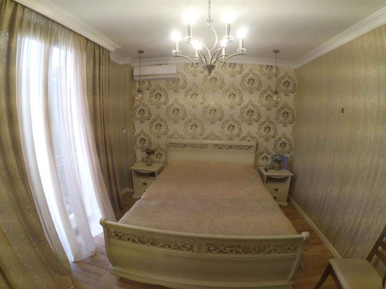Piazza Batumi Guesthouse Eksteriør bilde