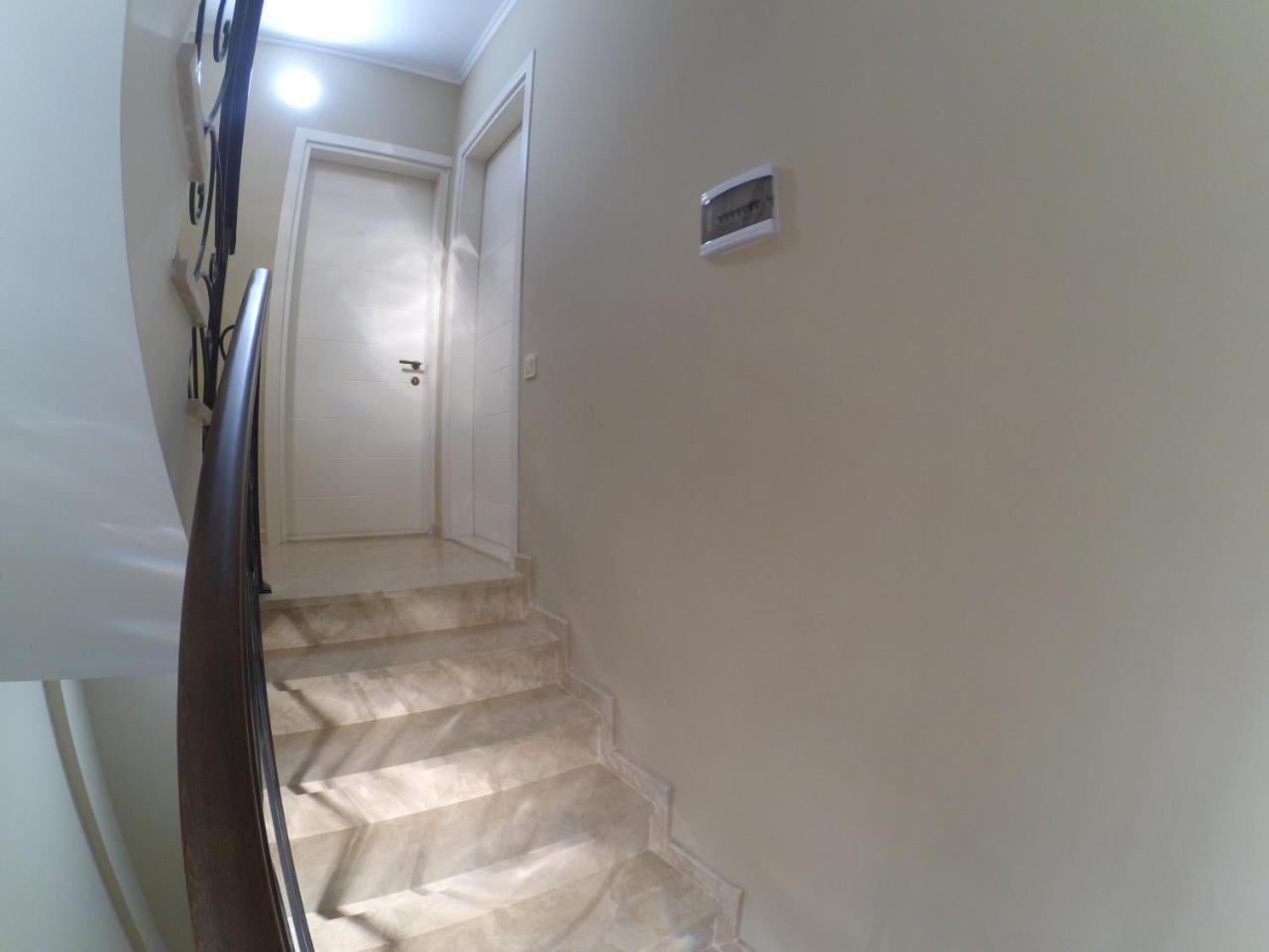 Piazza Batumi Guesthouse Eksteriør bilde