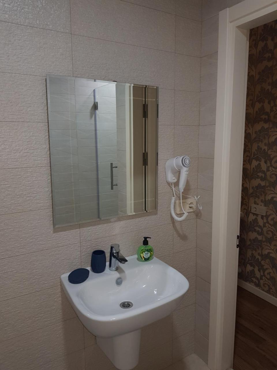 Piazza Batumi Guesthouse Eksteriør bilde