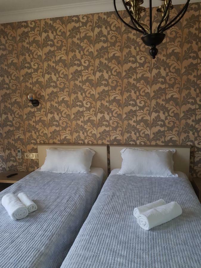 Piazza Batumi Guesthouse Eksteriør bilde