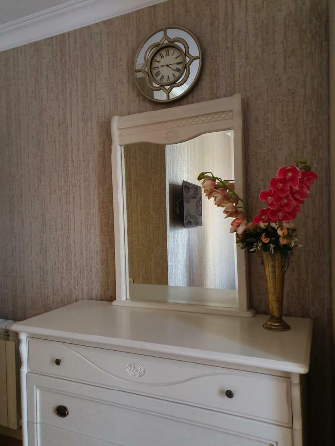 Piazza Batumi Guesthouse Eksteriør bilde