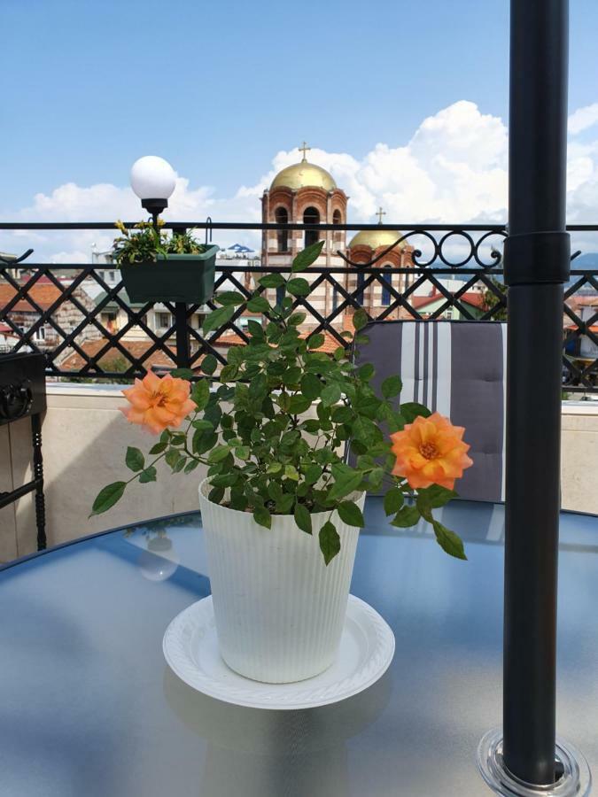 Piazza Batumi Guesthouse Eksteriør bilde