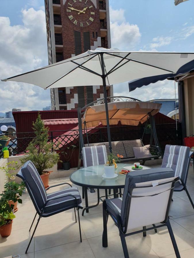 Piazza Batumi Guesthouse Eksteriør bilde